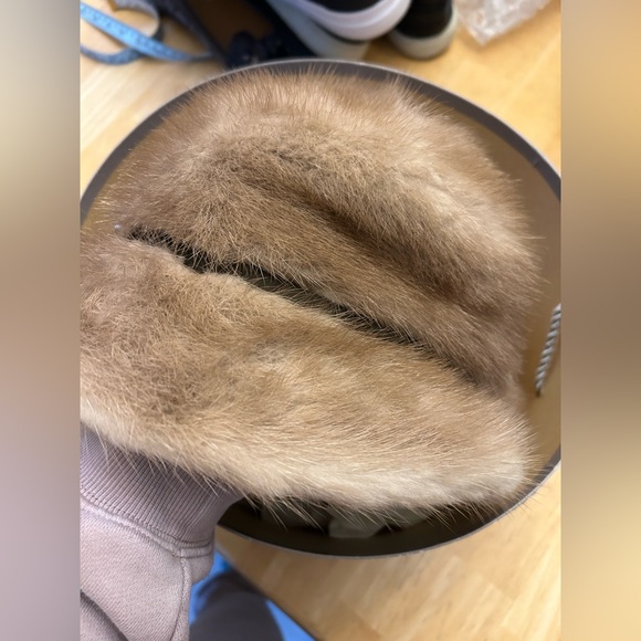 Vintage Fur Hat - Picture 3 of 16